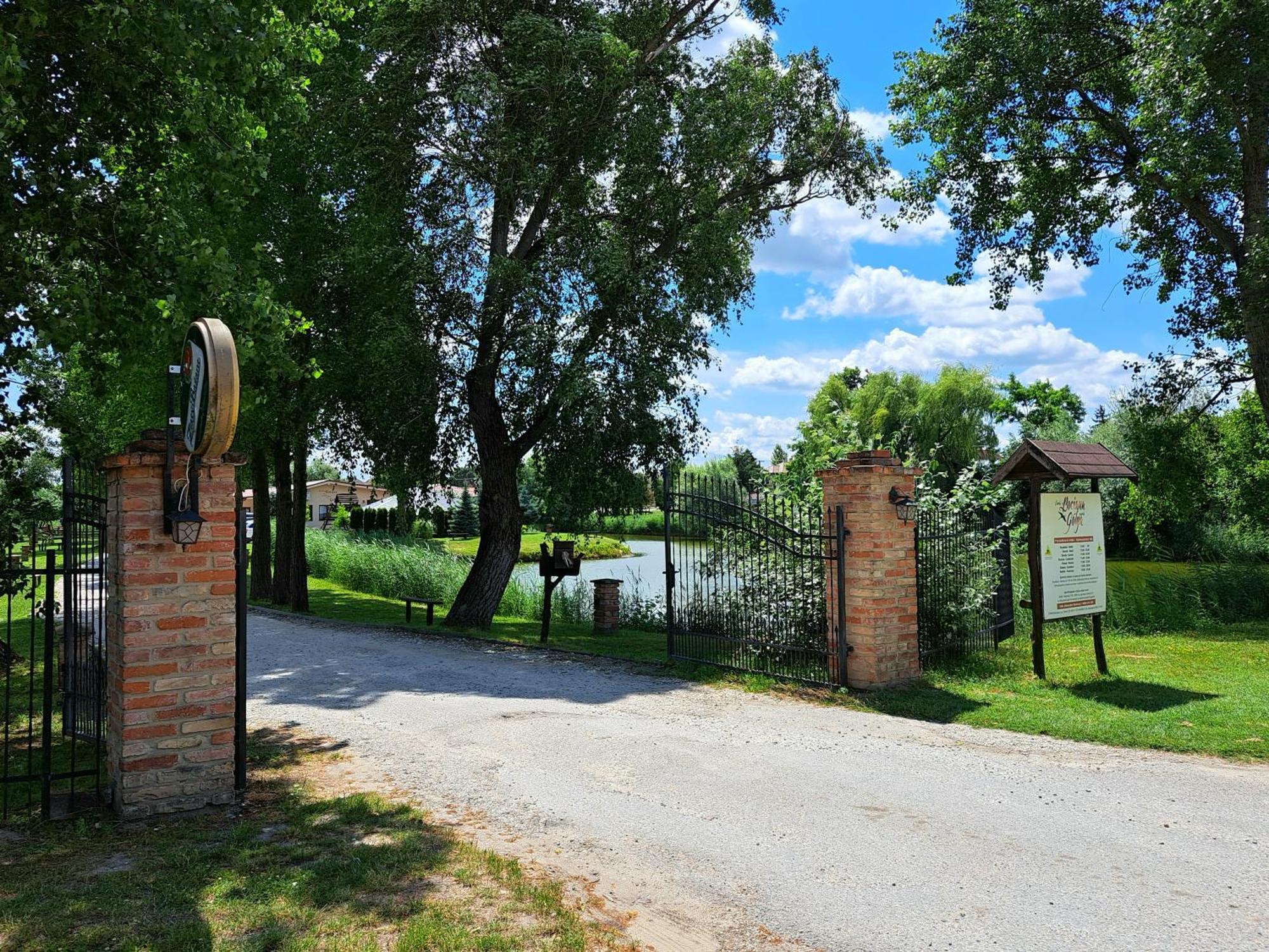 Grapeline Guesthouse Chotin 外观 照片